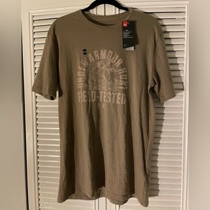 NWT Under Armour Heatgear Loose T-shirt in Men’s Size M in Bayou